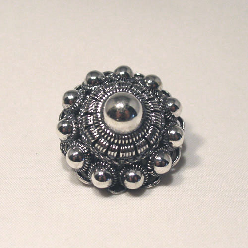 zilveren broche zeeuwse knop